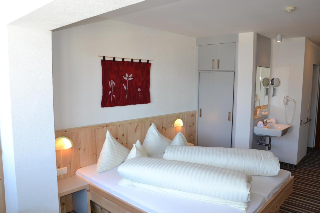 Hotel Alpina Nature-Wellness Веннс Экстерьер фото