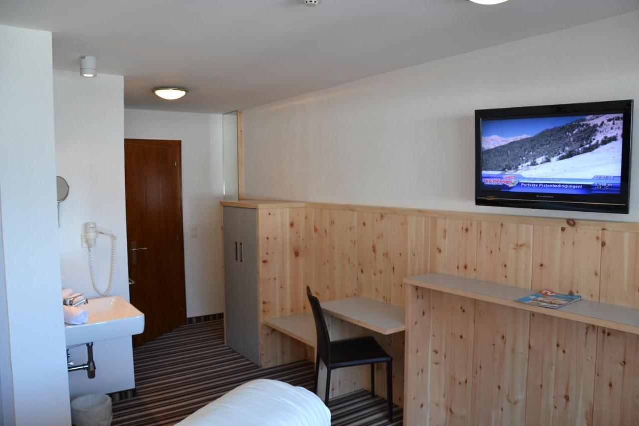 Hotel Alpina Nature-Wellness Веннс Экстерьер фото