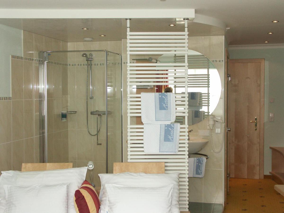 Hotel Alpina Nature-Wellness Веннс Экстерьер фото