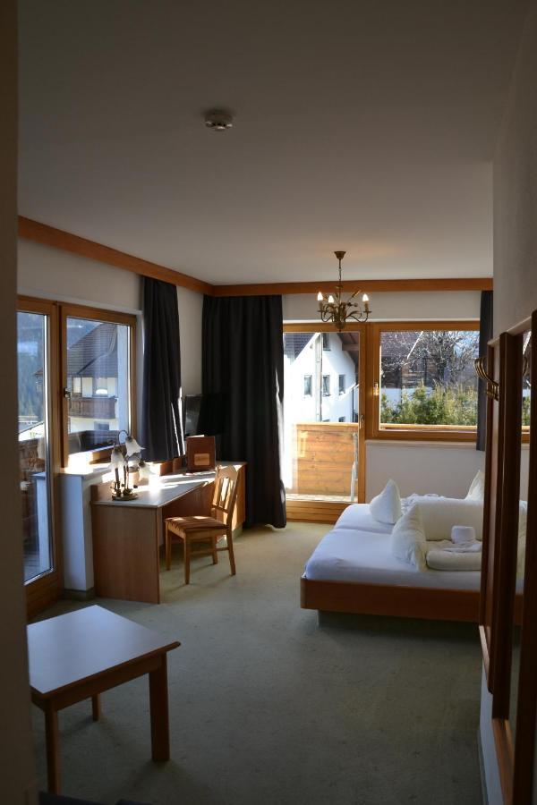 Hotel Alpina Nature-Wellness Веннс Экстерьер фото