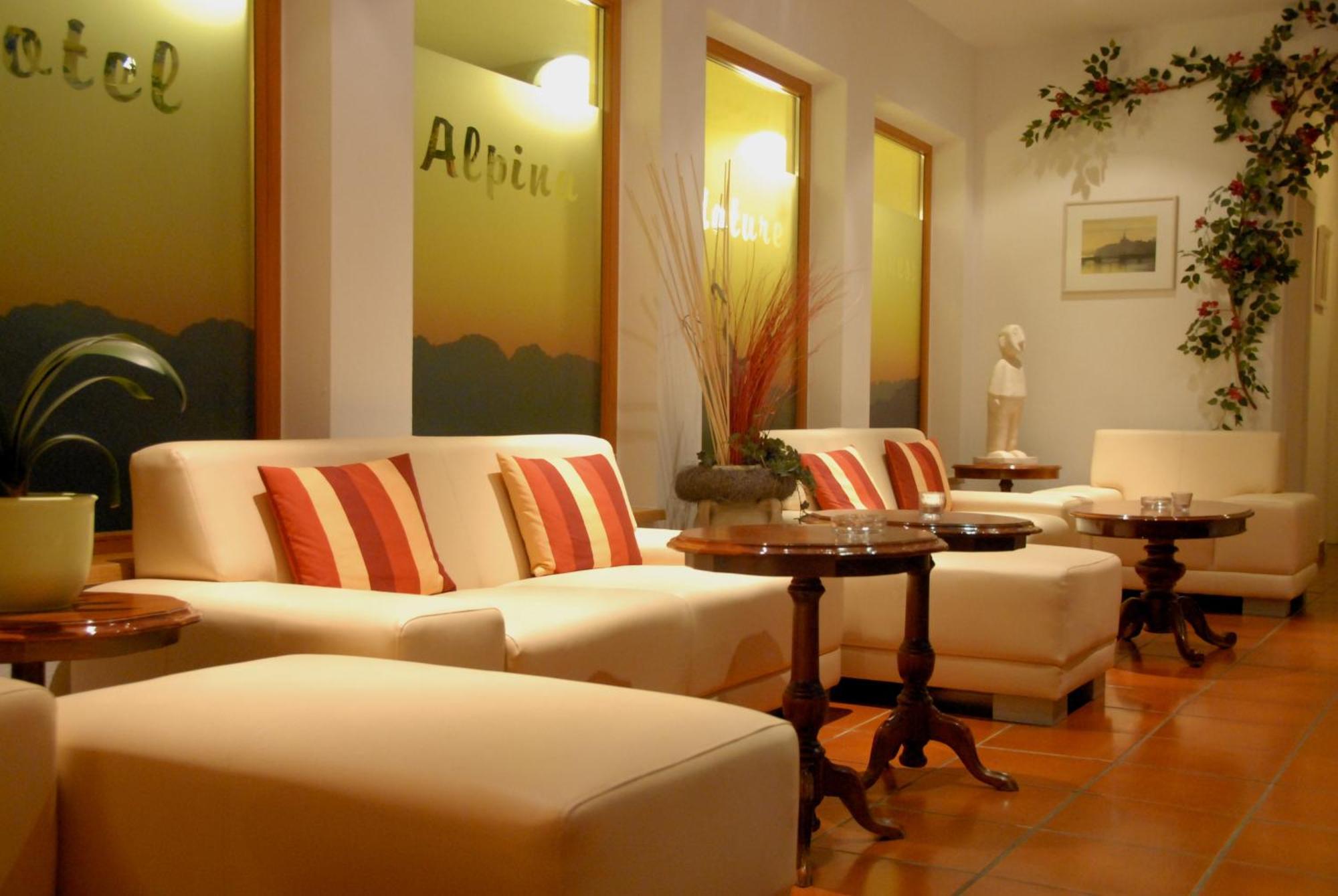 Hotel Alpina Nature-Wellness Веннс Экстерьер фото