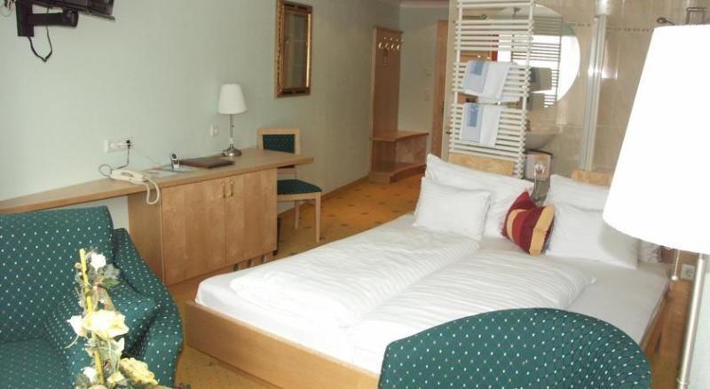 Hotel Alpina Nature-Wellness Веннс Экстерьер фото